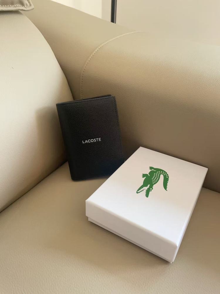 010 Lacoste bag