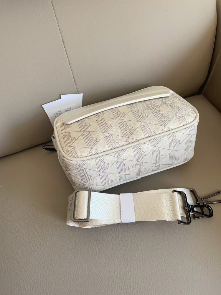 010 Lacoste bag