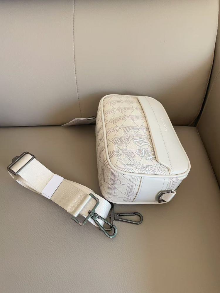 010 Lacoste bag