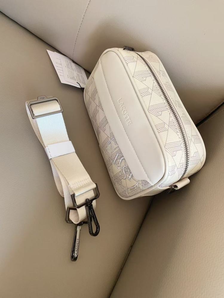 010 Lacoste bag