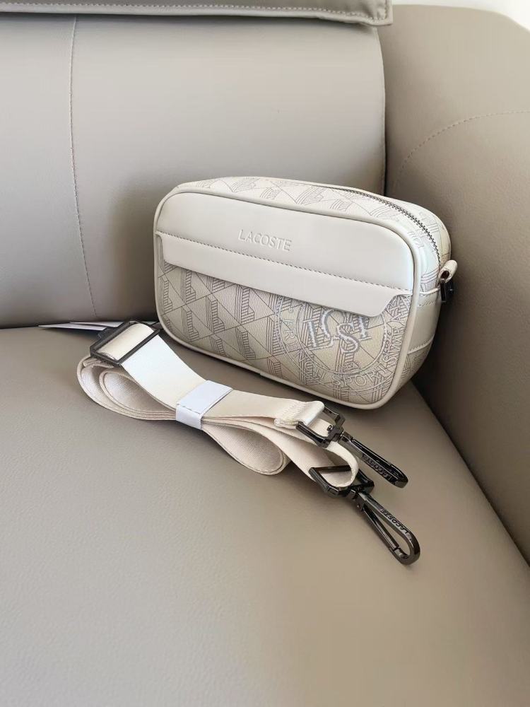 010 Lacoste bag