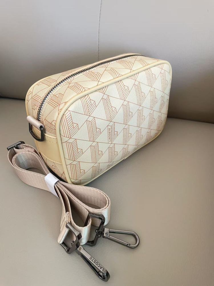010 Lacoste bag