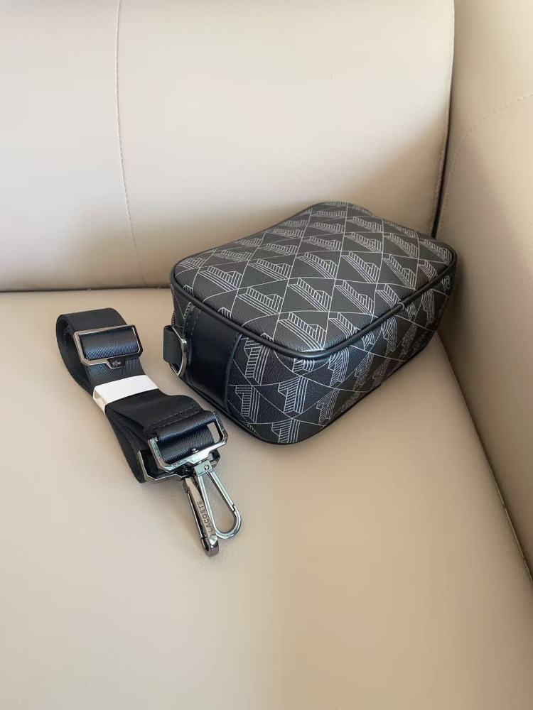 010 Lacoste bag