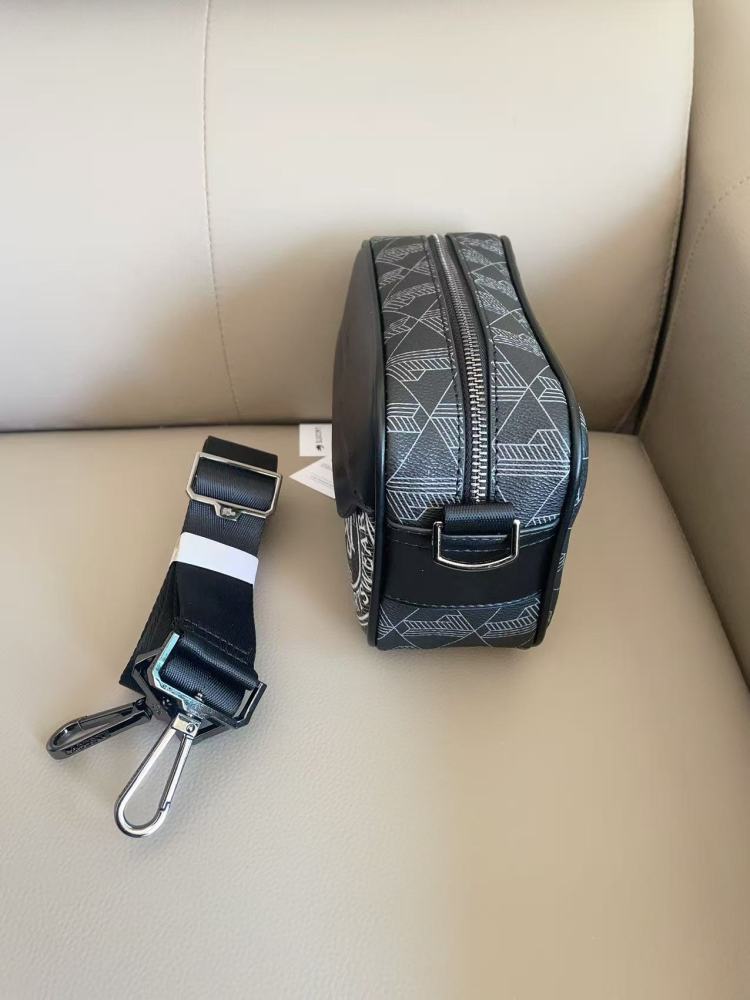 010 Lacoste bag
