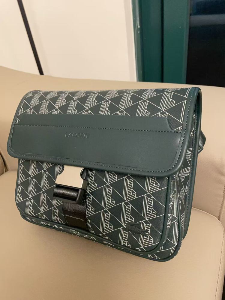 010 Lacoste bag