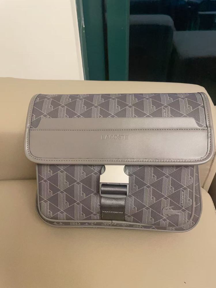 010 Lacoste bag