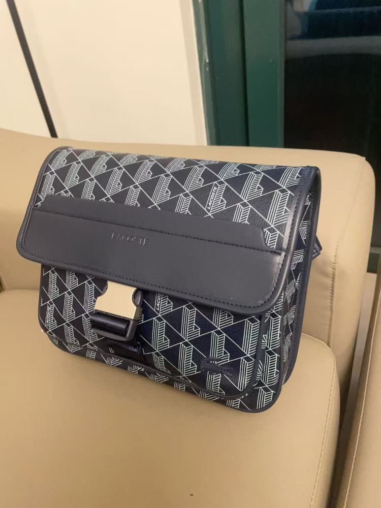 010 Lacoste bag