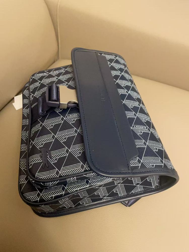 010 Lacoste bag