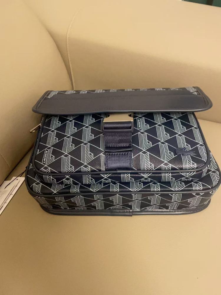 010 Lacoste bag