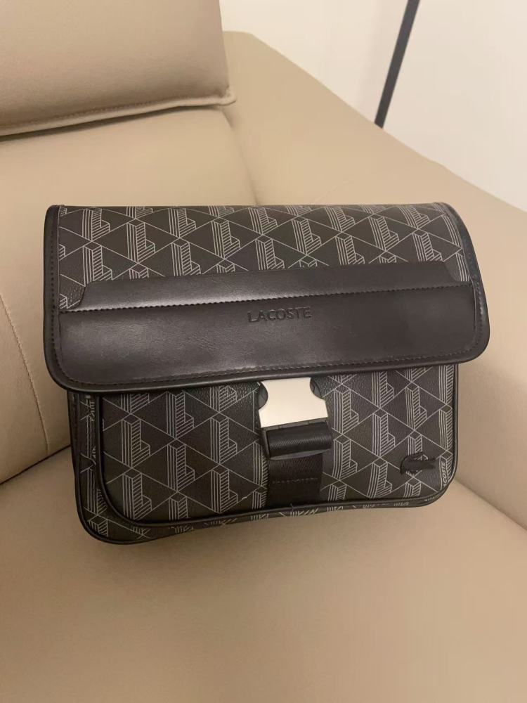 010 Lacoste bag