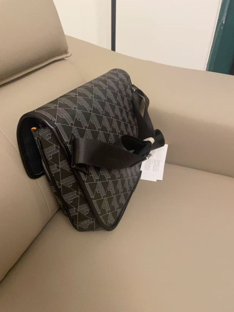 010 Lacoste bag
