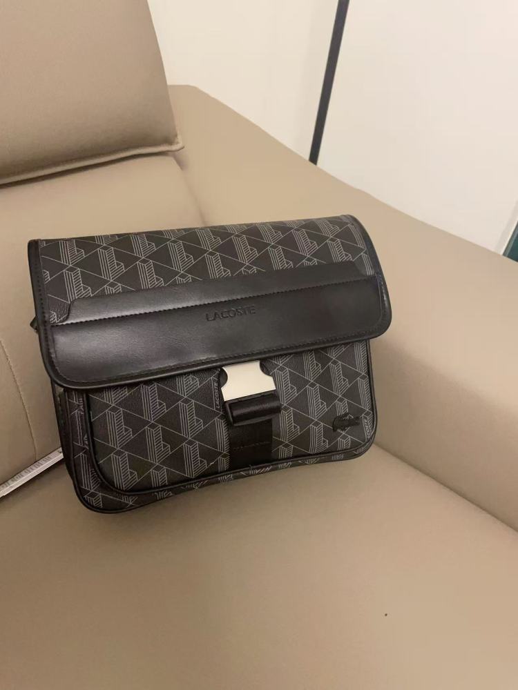 010 Lacoste bag