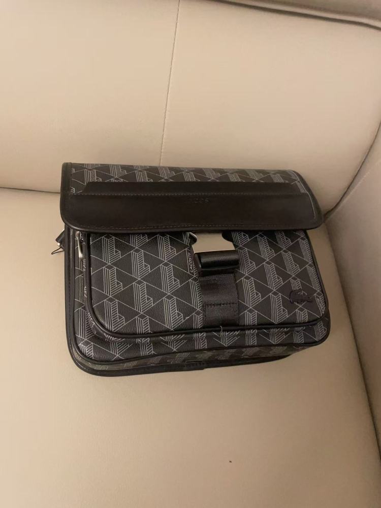 010 Lacoste bag