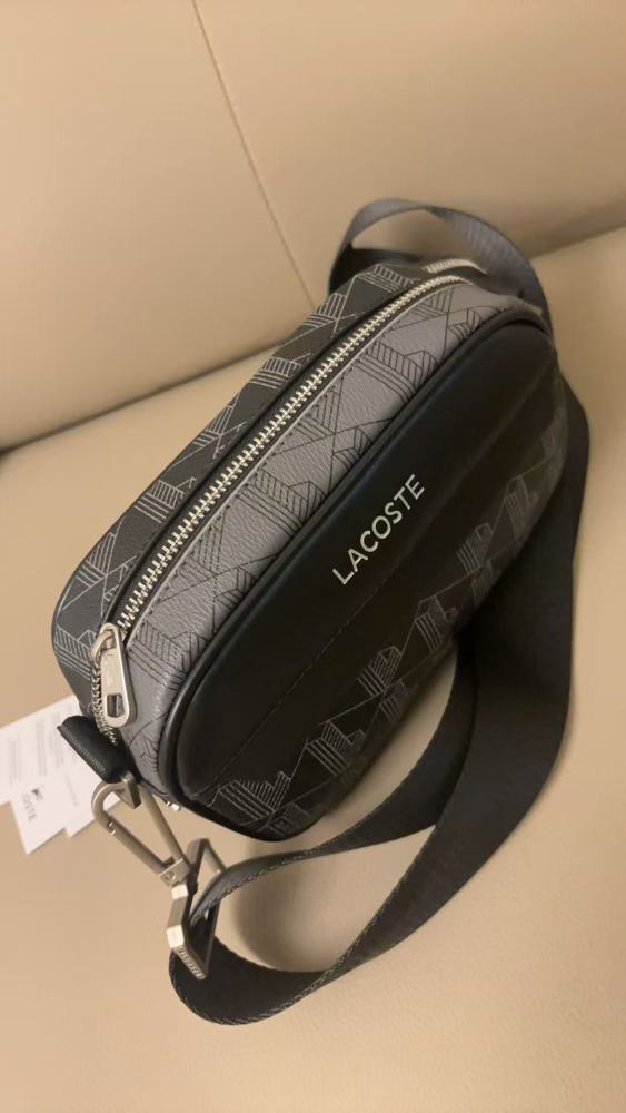 010 Lacoste bag