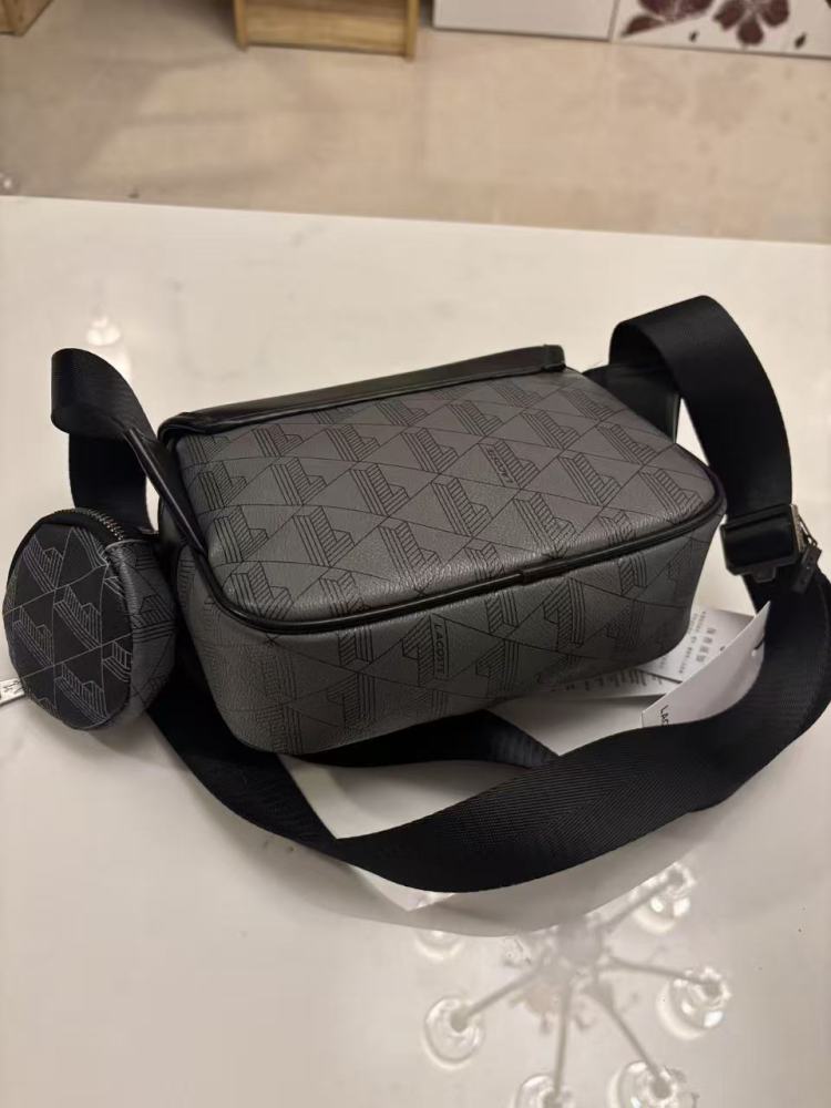 010 Lacoste bag