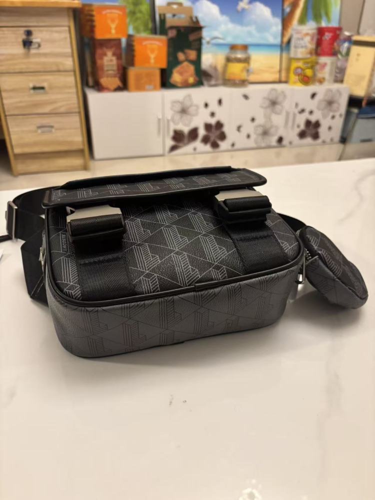 010 Lacoste bag