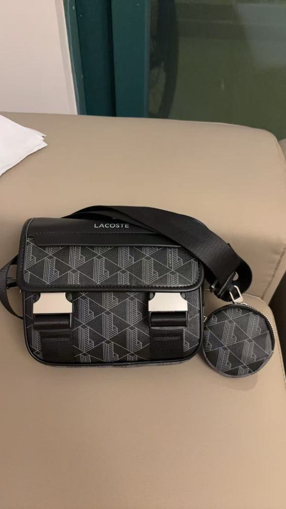 010 Lacoste bag