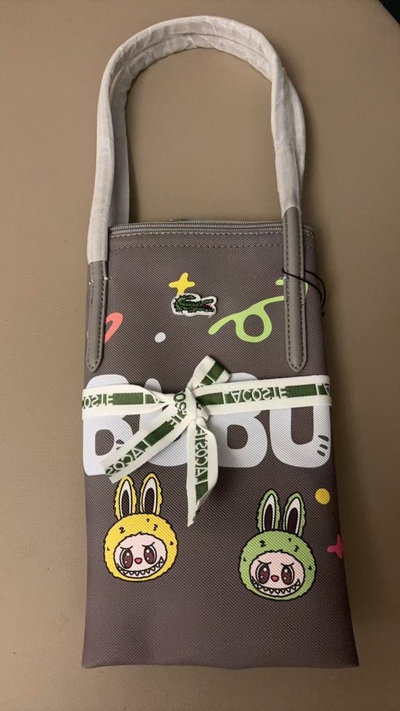 010 Lacoste bag