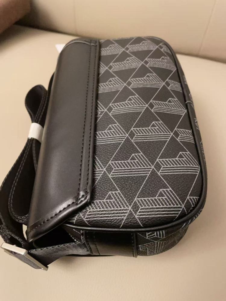 010 Lacoste bag