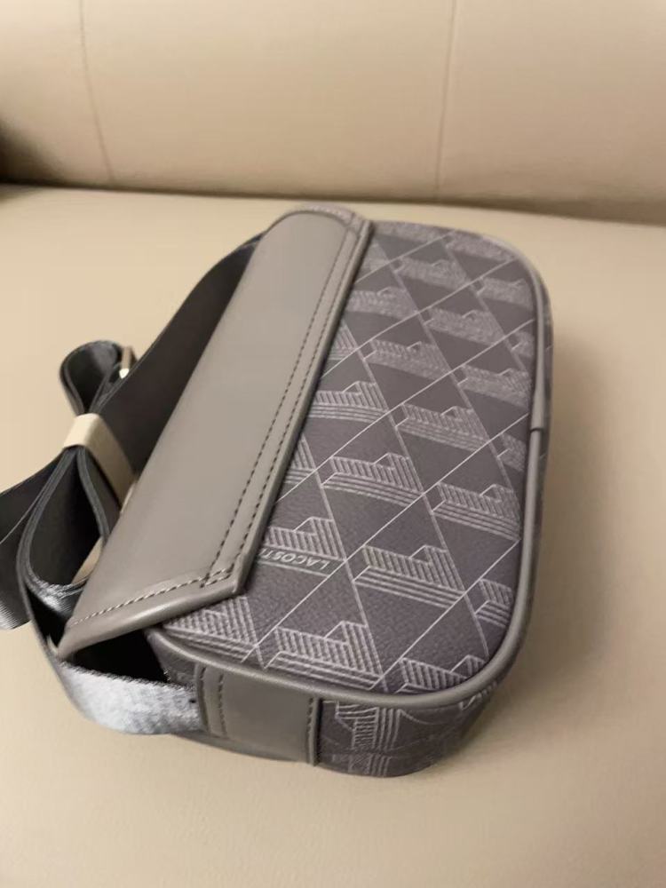 010 Lacoste bag