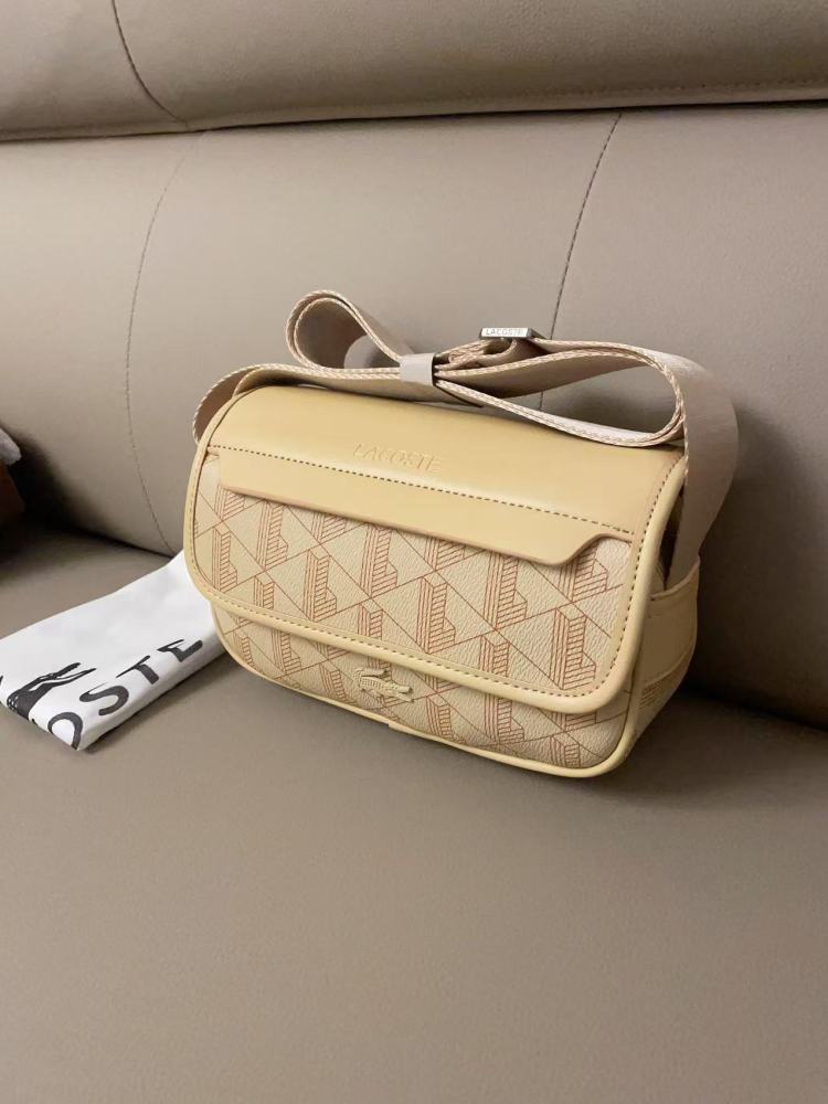 010 Lacoste bag