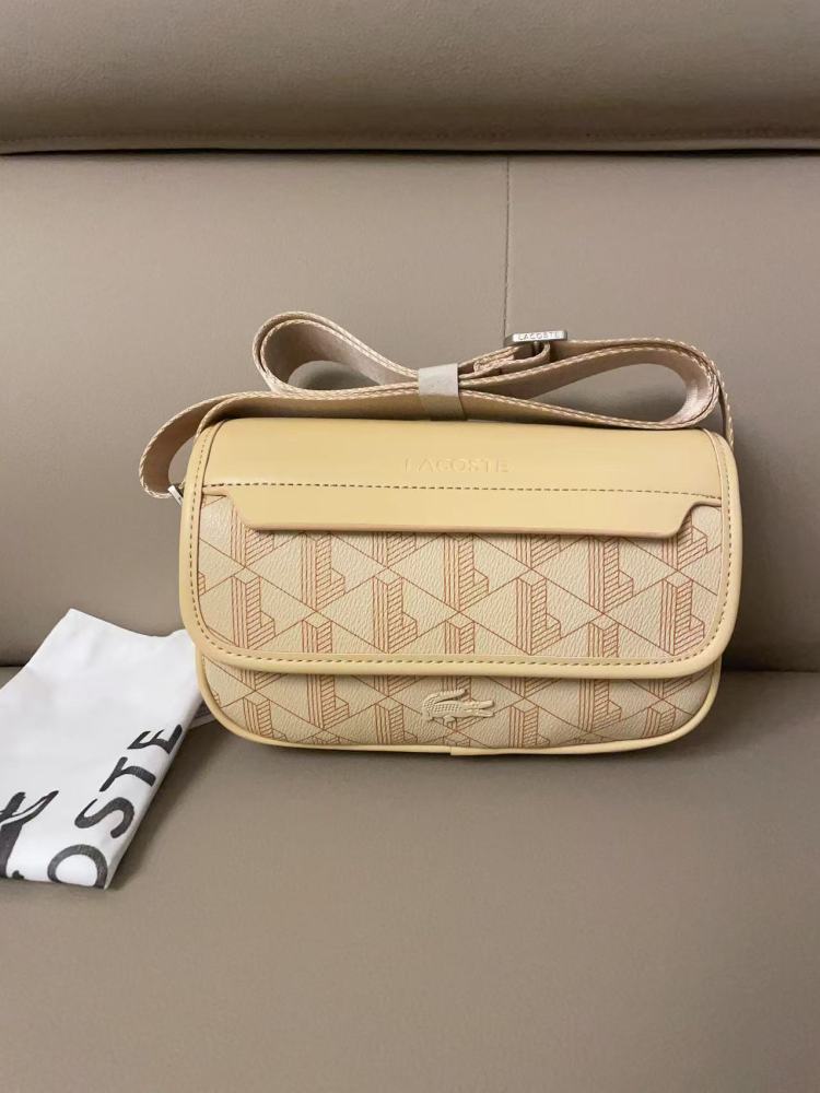 010 Lacoste bag