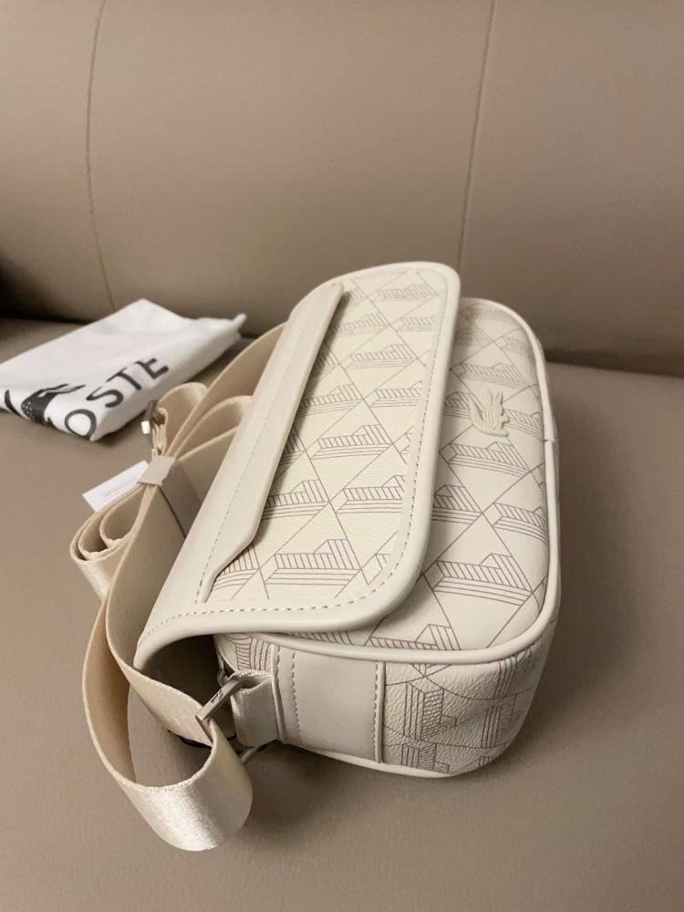 010 Lacoste bag