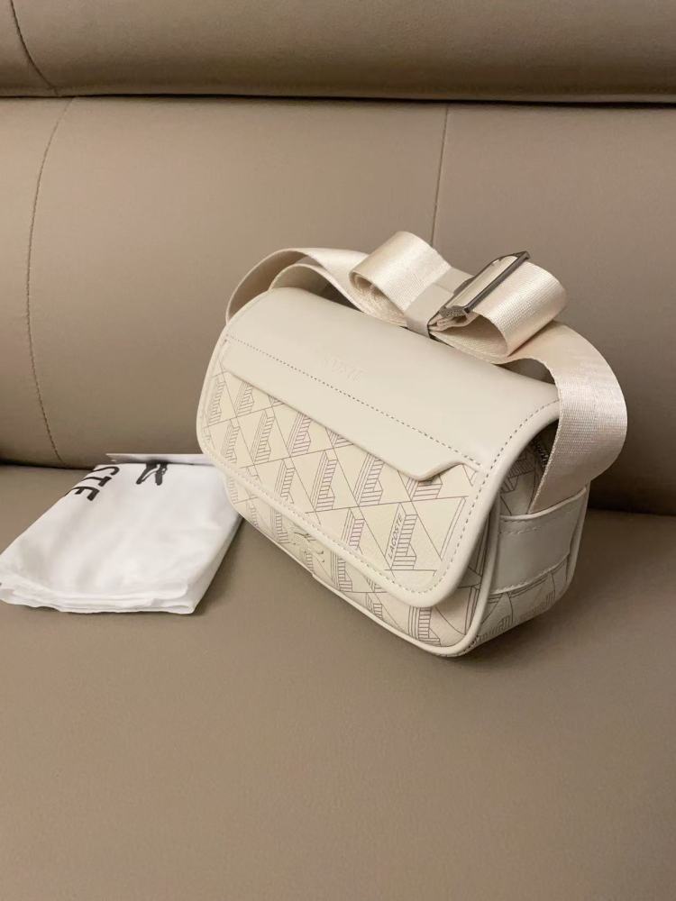 010 Lacoste bag