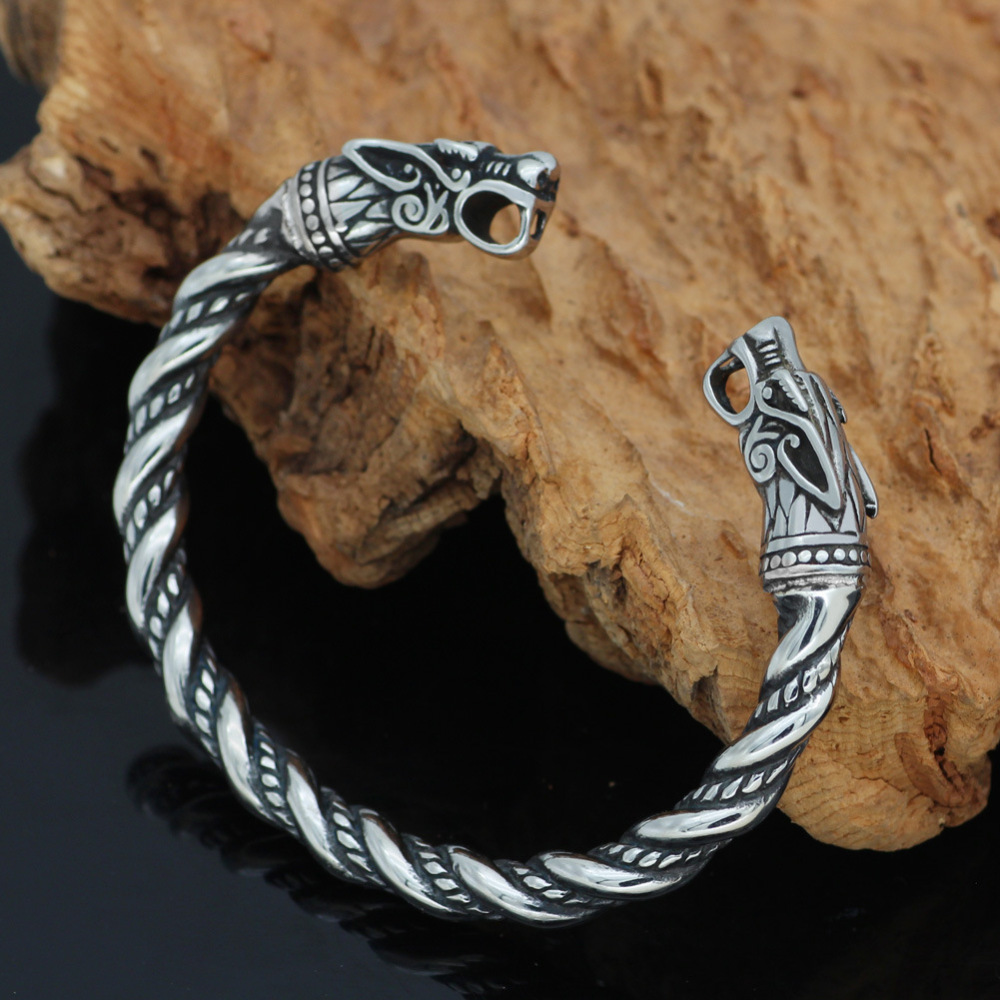 vikings bangle
