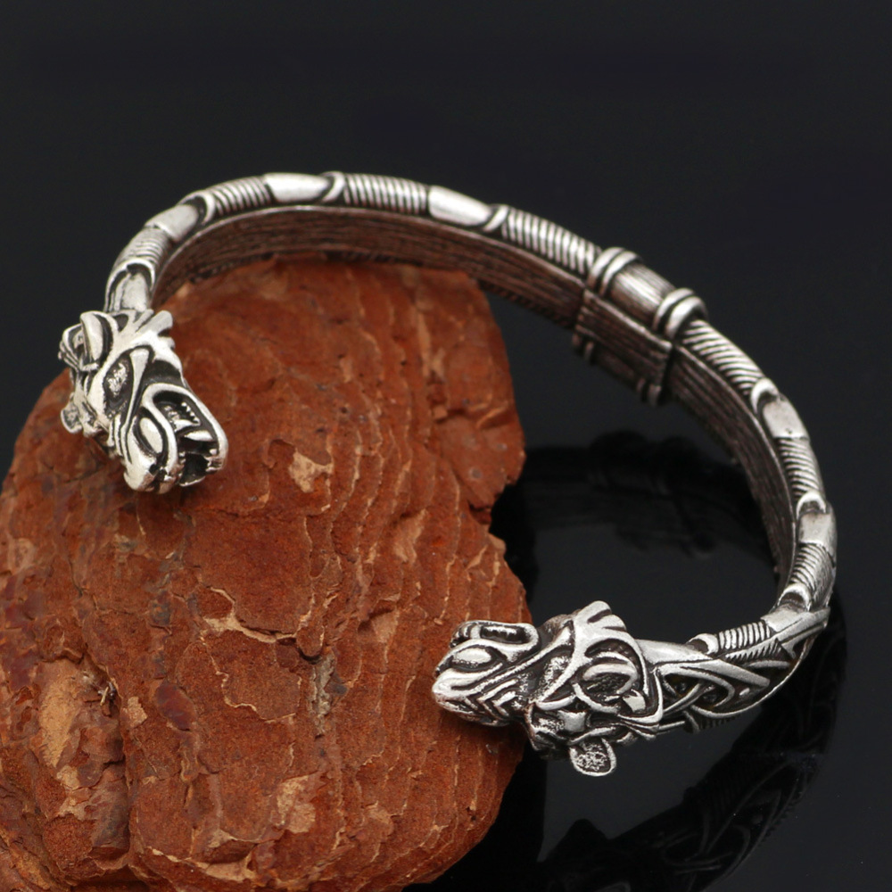 vikings bangle