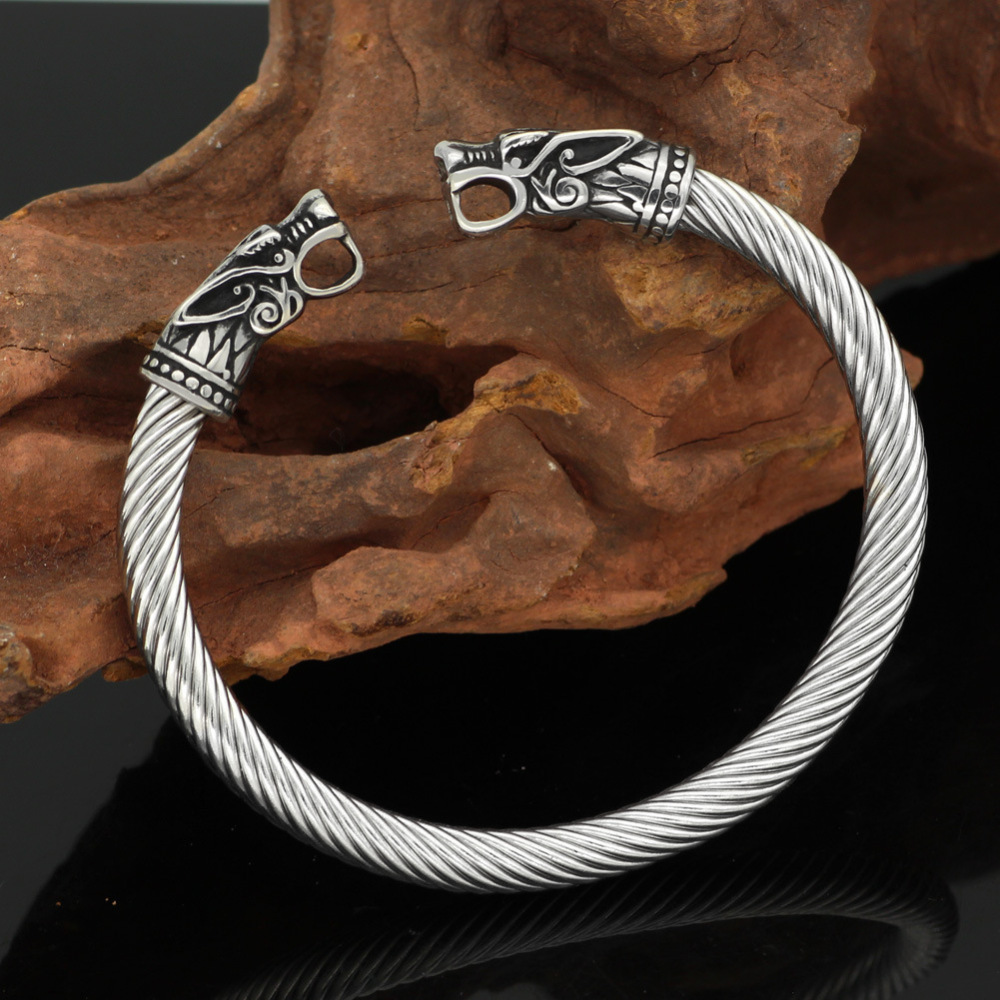 vikings bangle