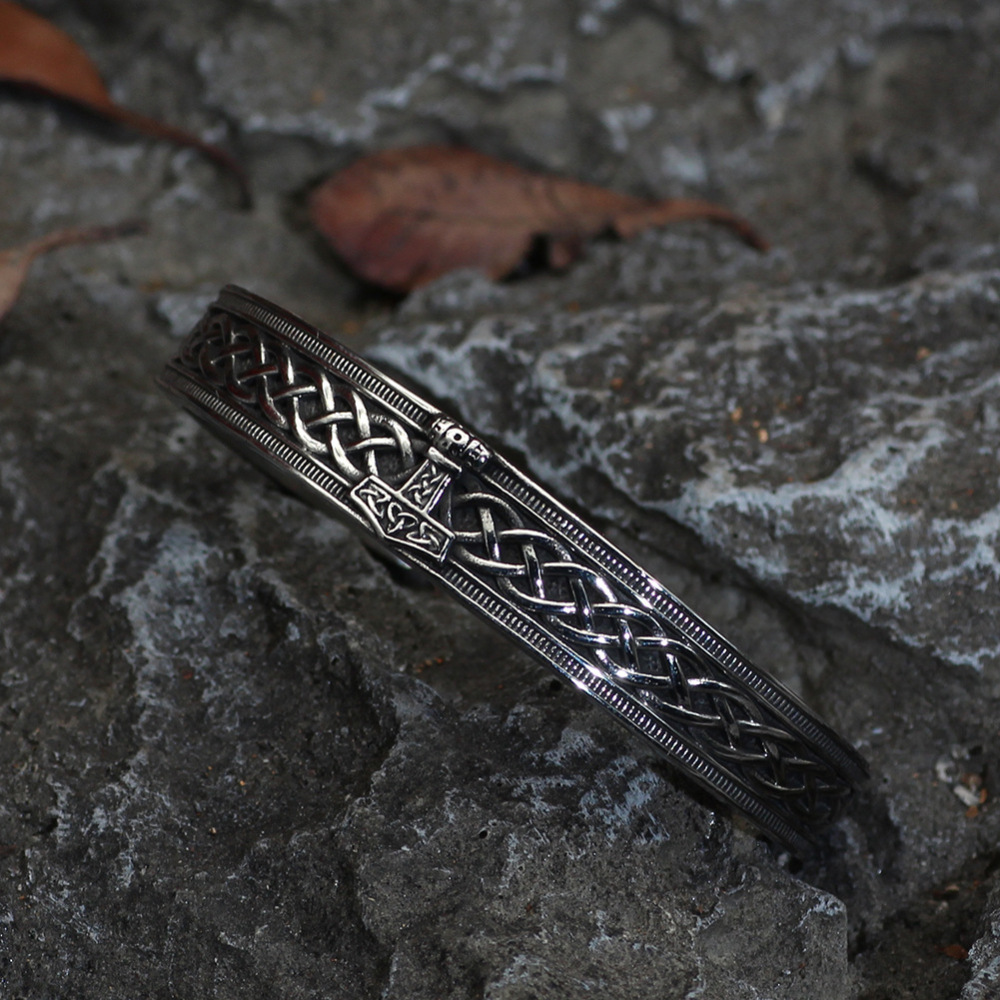 Vikings bangle