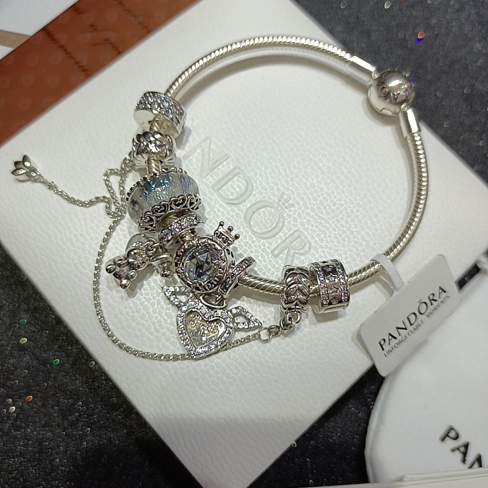 002 Pandora  bracelet