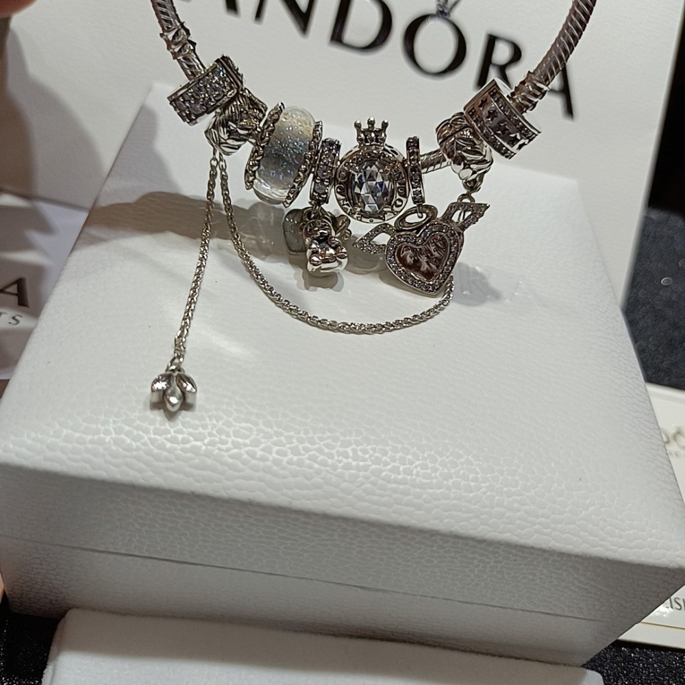 002 Pandora  bracelet
