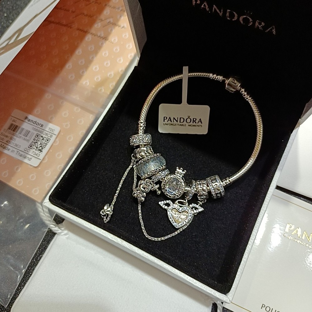 002 Pandora  bracelet