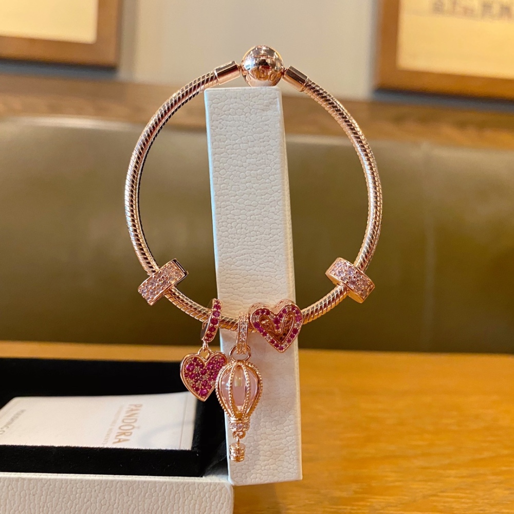 002 Pandora  bracelet