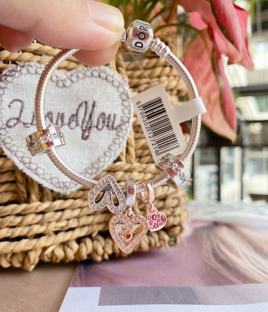 002 Pandora  bracelet