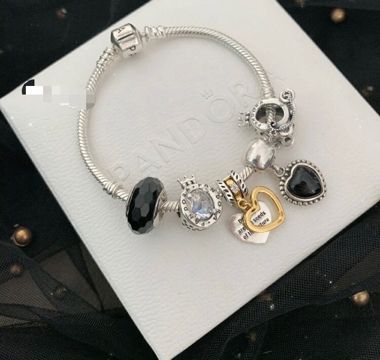 002 Pandora  bracelet