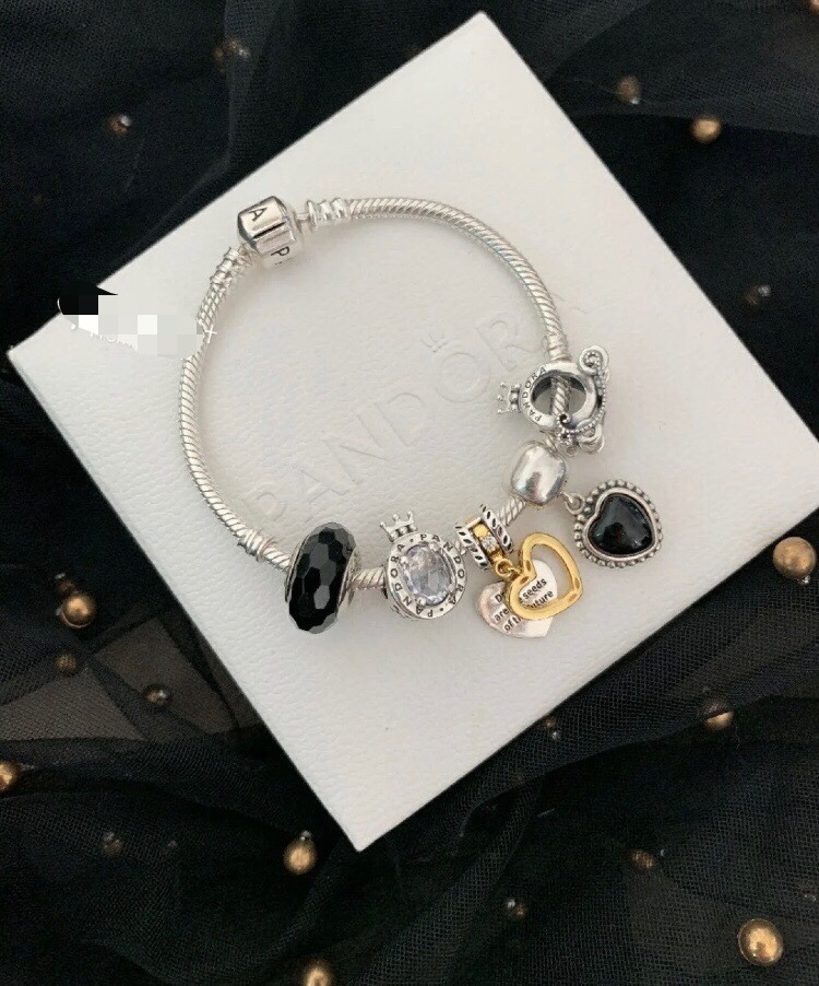 002 Pandora  bracelet