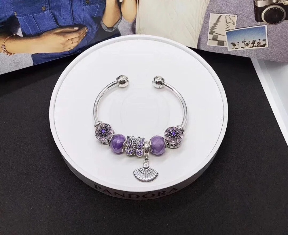 002 Pandora  bracelet