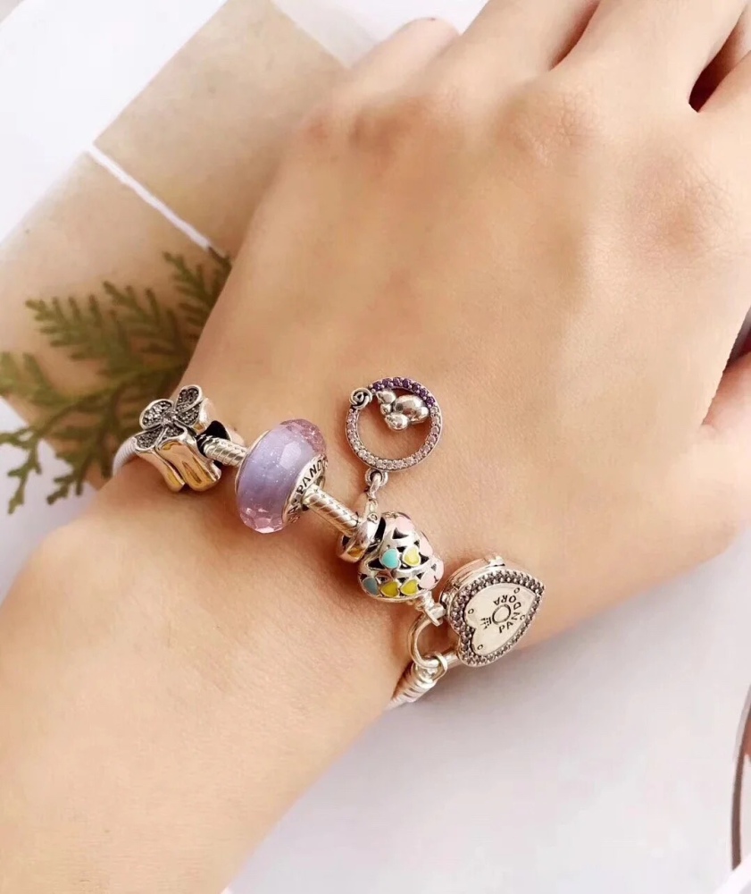 002 Pandora  bracelet