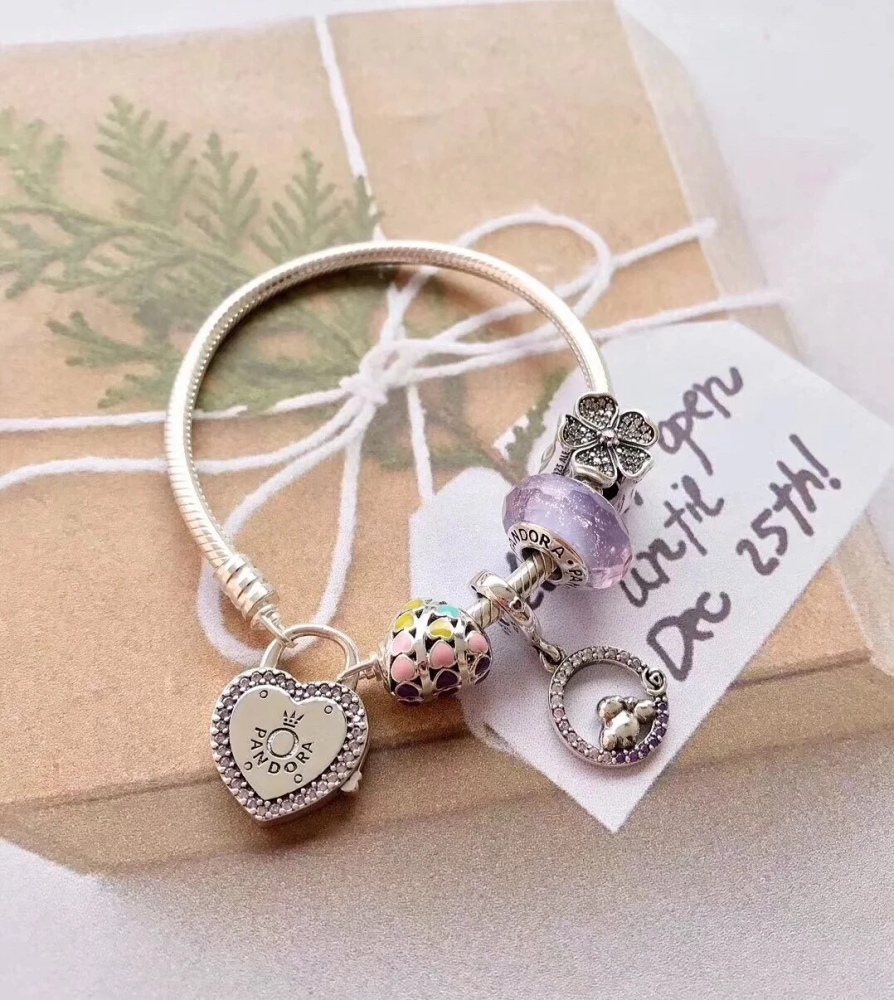 002 Pandora  bracelet