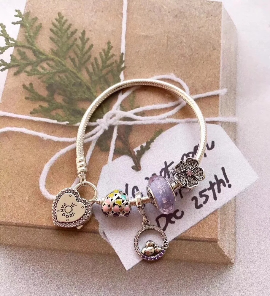 002 Pandora  bracelet