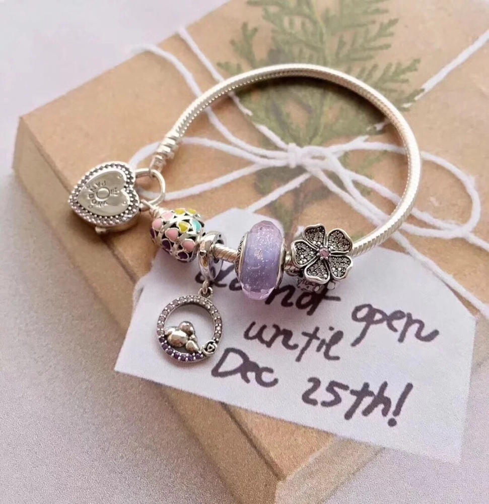 002 Pandora  bracelet