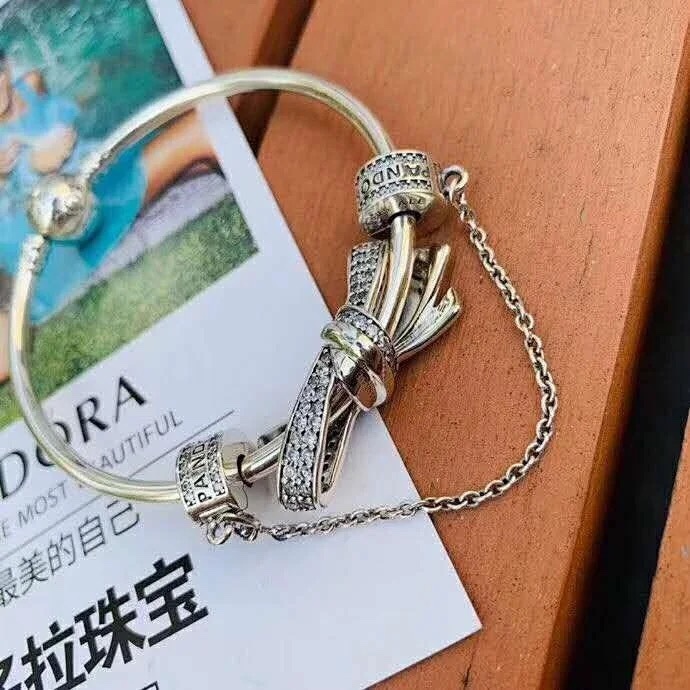 002 Pandora  bracelet