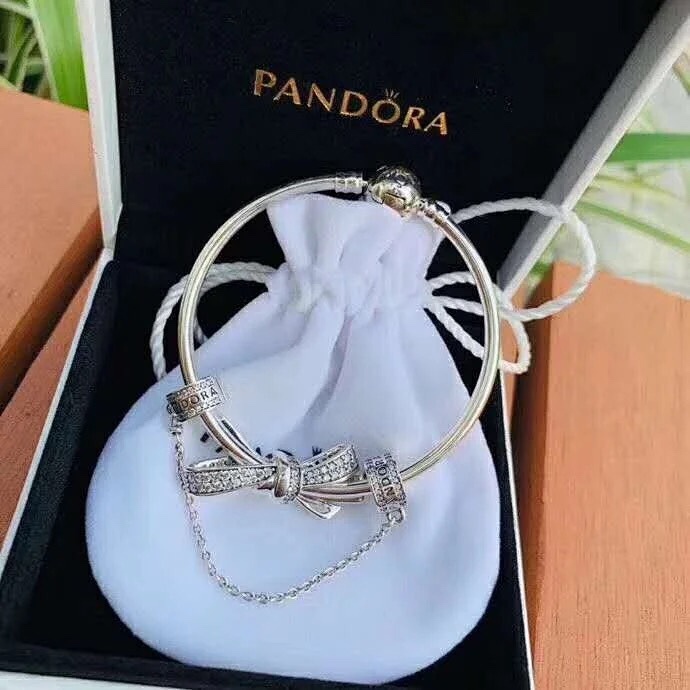 002 Pandora  bracelet