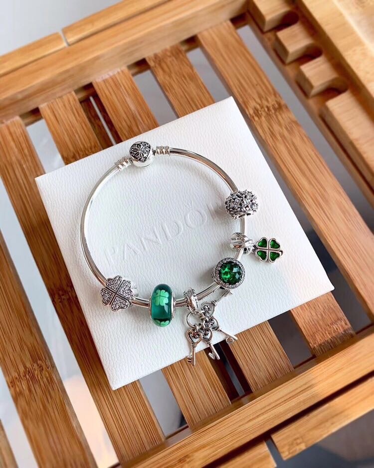 002 Pandora  bracelet