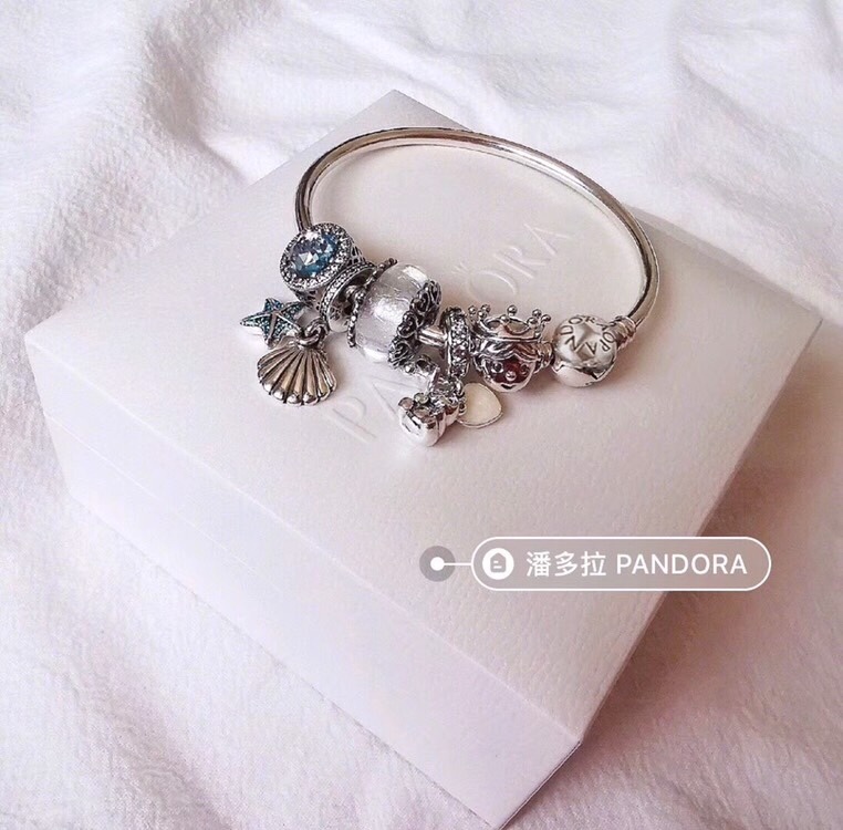002 Pandora  bracelet