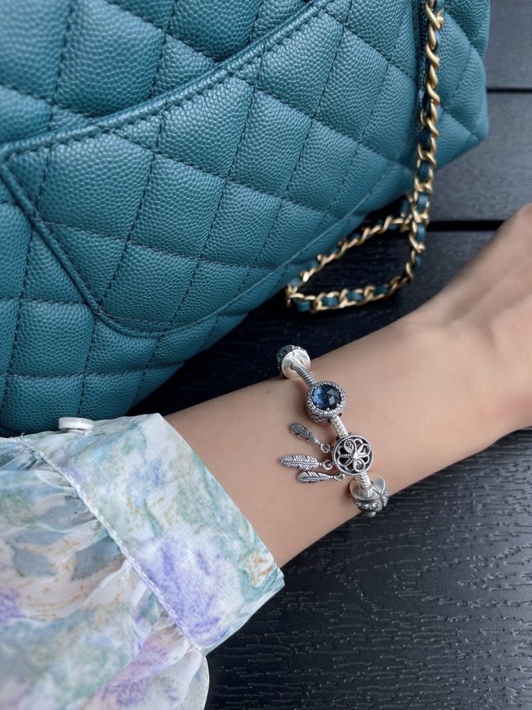 002 Pandora  bracelet