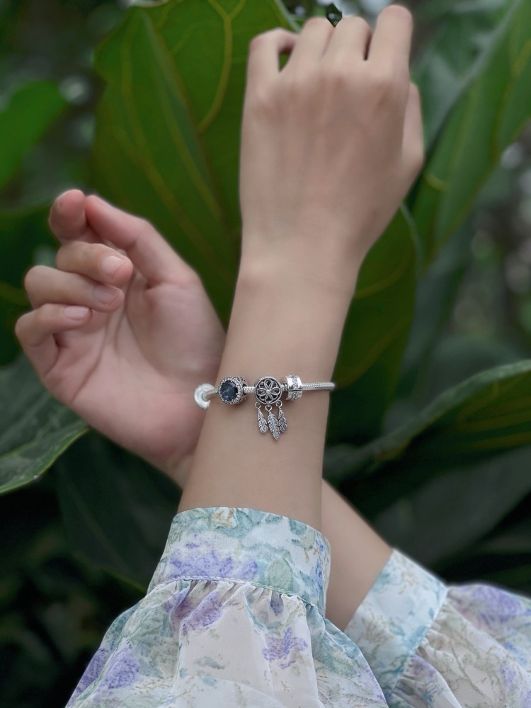 002 Pandora  bracelet